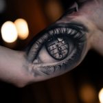 Detailreiches Black and Grey Tattoo gestochen in Berlin Schöneberg